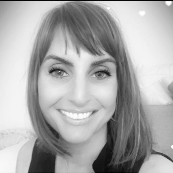 Meet your Posher, Kelly! More to come in this wk! - Picture 2 of 2